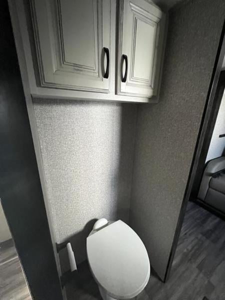 New 2023 Jayco North Point 373BHOK - photo - 30