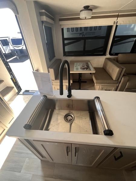 New 2023 Forest River Rockwood Signature 8294BS - photo - 33