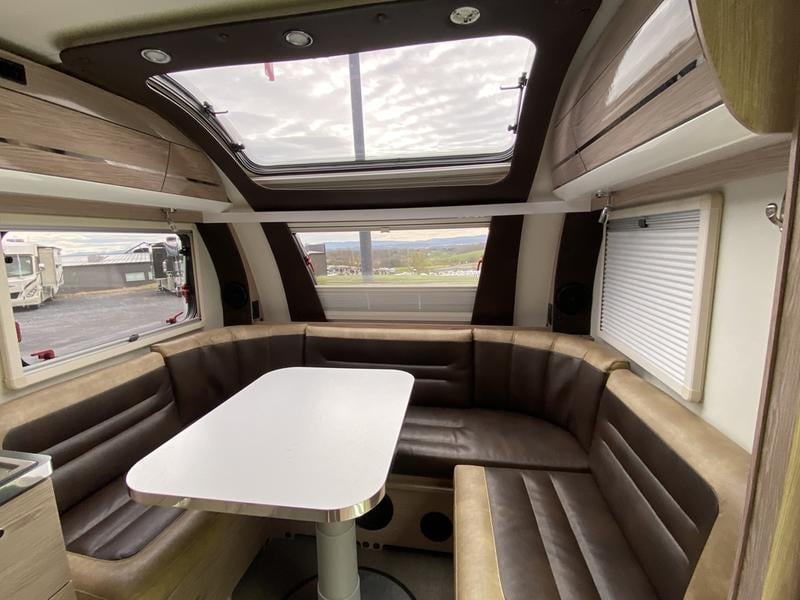 Pre-Owned 2020 nuCamp AVIA - photo - 24