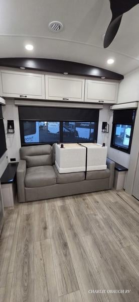 New 2026 Jayco North Point 377RLBH - photo - 27