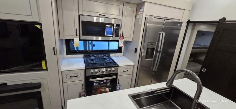 New 2026 Jayco North Point 377RLBH - photo - 15