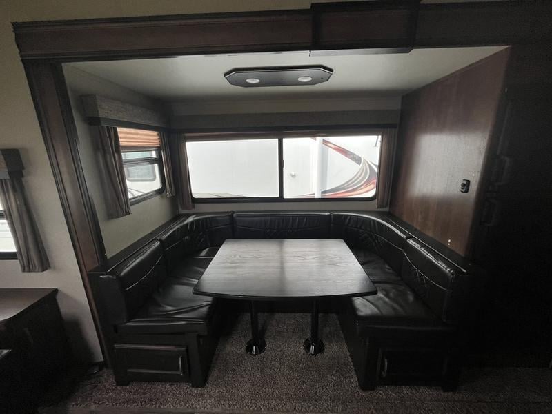 Pre-Owned 2018 Grand Design Reflection 150 Series Fifth-Wheel 230RL - photo - 12