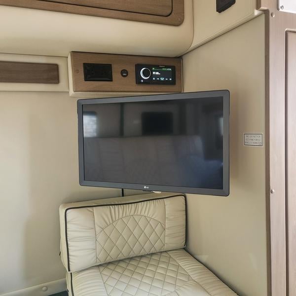 New 2023 Midwest Automotive Designs FSL - photo - 11