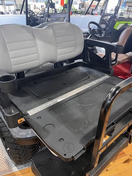 New 2025 E-Z-GO S4 ELITE - photo - 7
