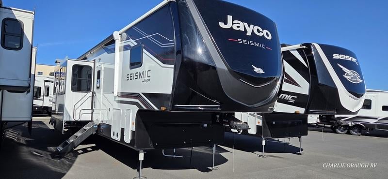 2026 Jayco Seismic 395 Photo in Staunton VA 24401