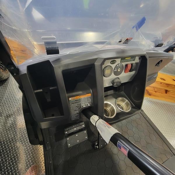 2024 E-Z-GO Express™ S4 ELiTE™ Lithium Platinum Photo in Staunton VA 24401