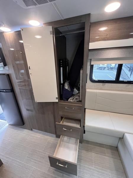 New 2023 Jayco Melbourne Prestige 24NP - photo - 29