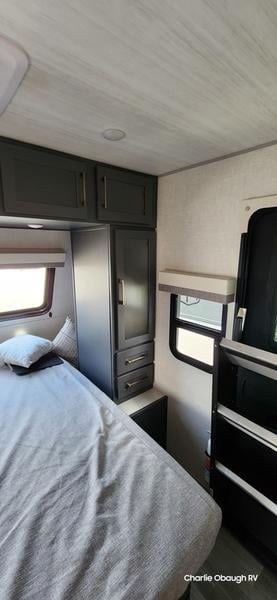 New 2025 Forest River IBEX Travel Trailers 25RLSS - photo - 21
