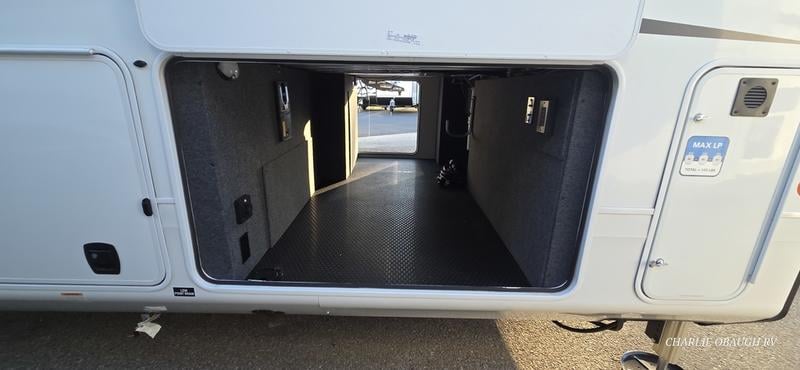 New 2026 Jayco North Point 377RLBH - photo - 7