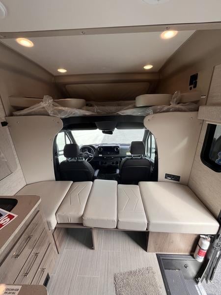 New 2023 Jayco Melbourne Prestige 24NP - photo - 40