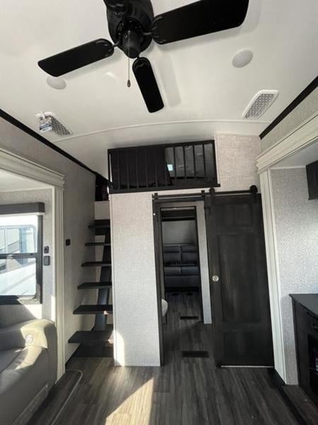 New 2023 Jayco North Point 373BHOK - photo - 9