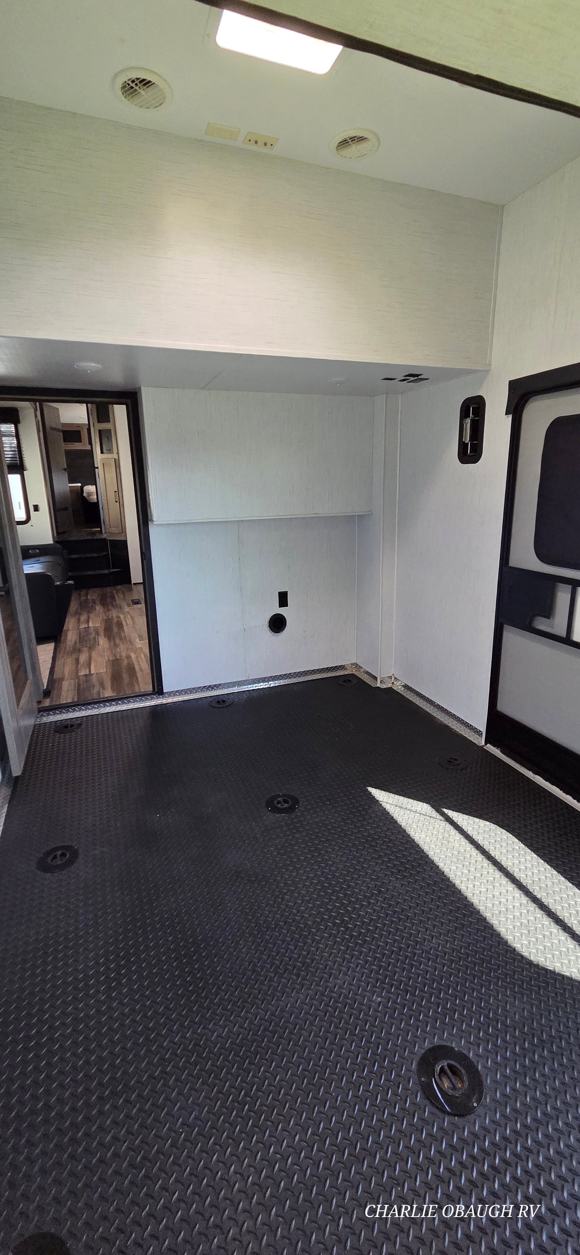 Pre-Owned 2022 Heartland Gravity 3640 - photo - 16