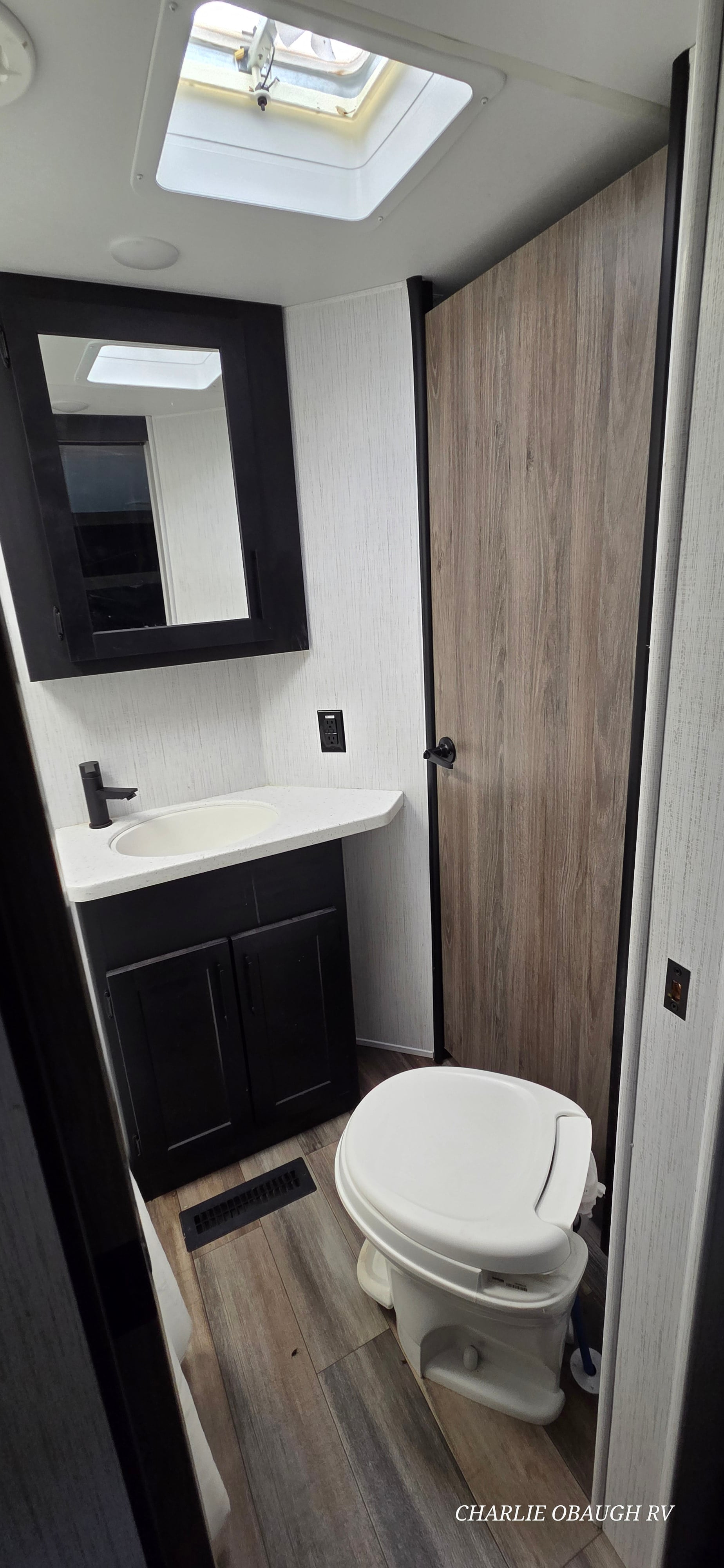 Pre-Owned 2022 Heartland Gravity 3640 - photo - 22