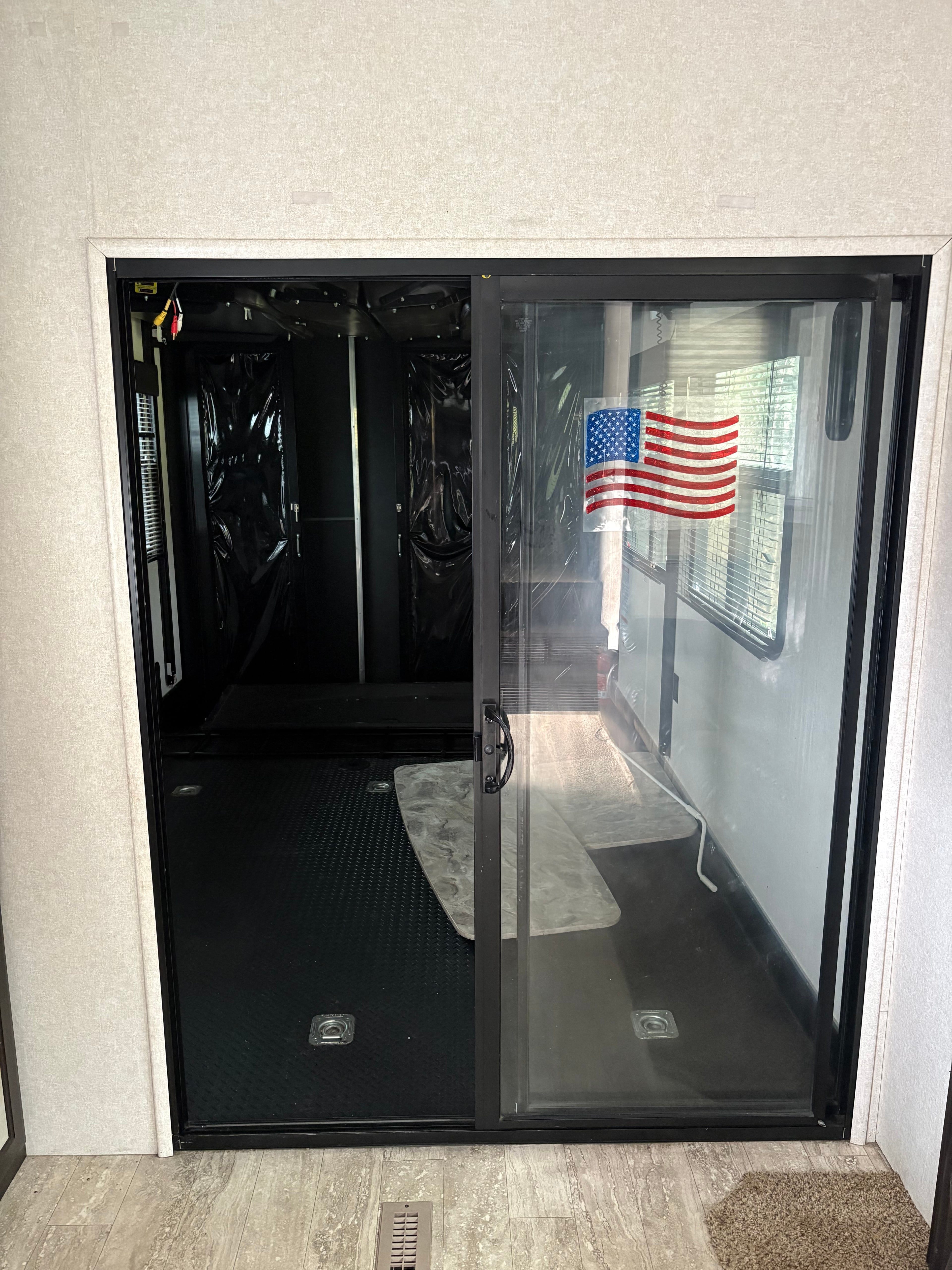 Pre-Owned 2017 Jayco Seismic Wave 310W - photo - 21
