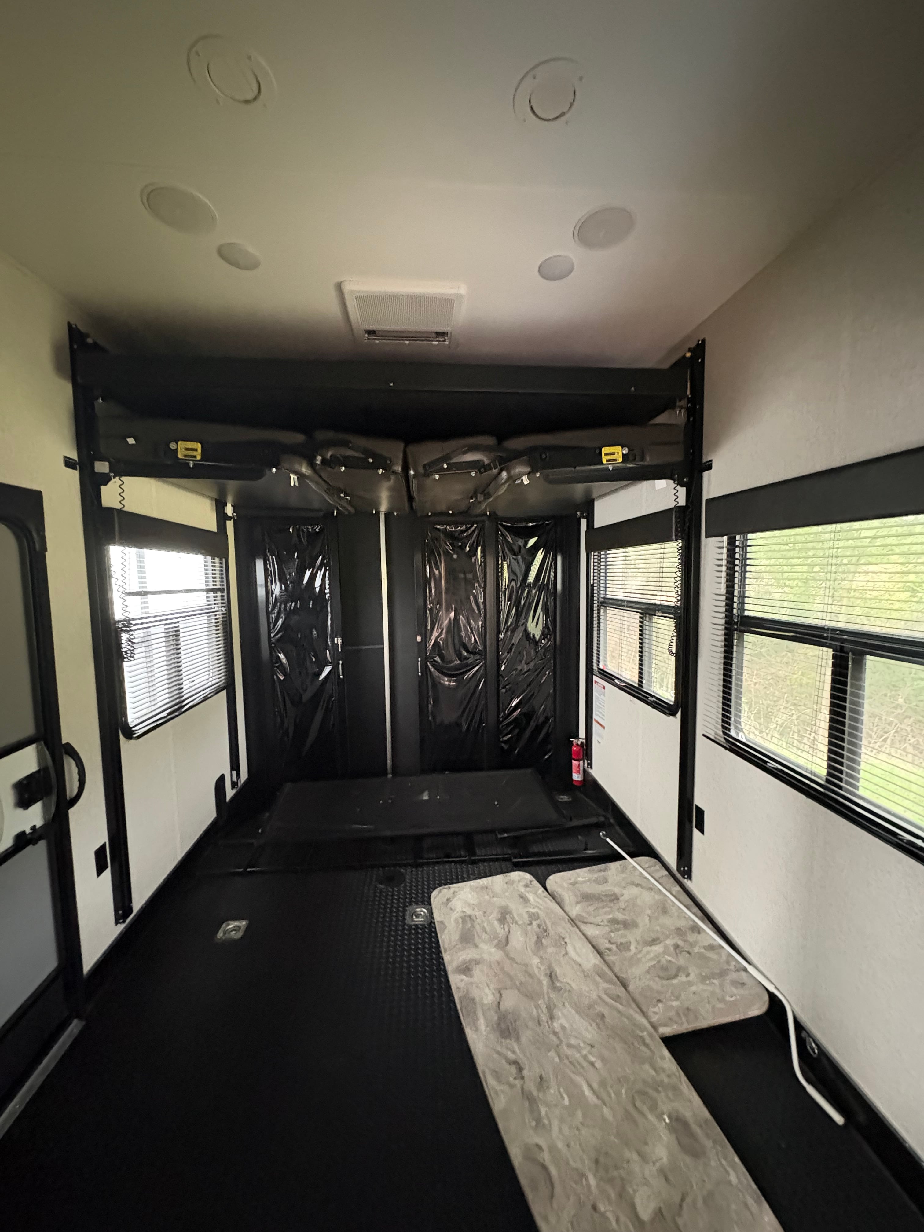 Pre-Owned 2017 Jayco Seismic Wave 310W - photo - 22