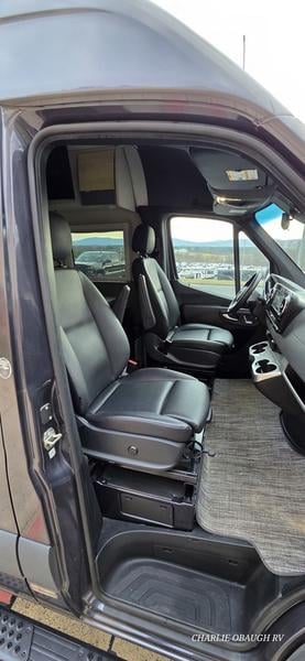 Pre-Owned 2022 Thor Motor Coach Tranquility® 19L - photo - 10