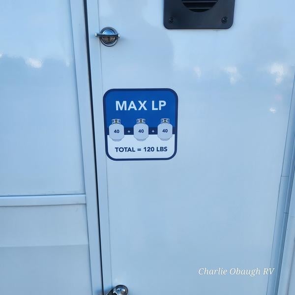 New 2025 Jayco North Point 381CKRE - photo - 8