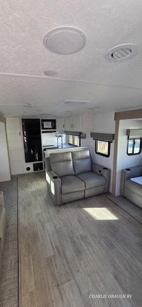Pre-Owned 2024 Palomino Solaire Ultra Lite 306RKTS - photo - 11