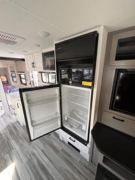 New 2024 Jayco Jay Feather 27BHB - photo - 15