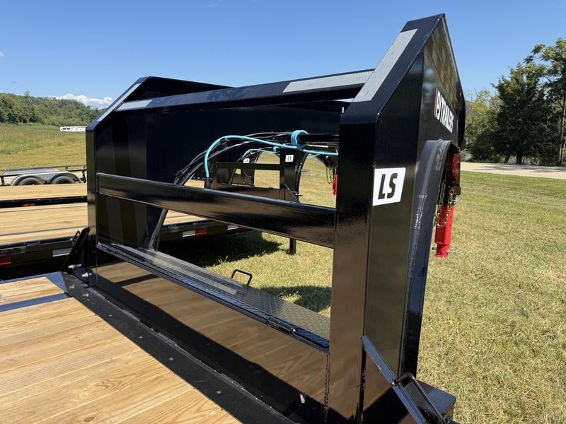 2026 PJ Trailers LS: Low-Pro Flatdeck with Singles LSQ2572BSWK Photo in Staunton VA 24401