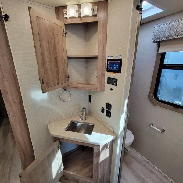 Pre-Owned 2020 Jayco Seneca 37HJ - photo - 39