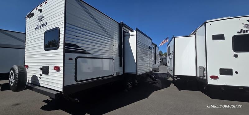 2026 Jayco Jay Flight SLX 333BTS Photo in Staunton VA 24401