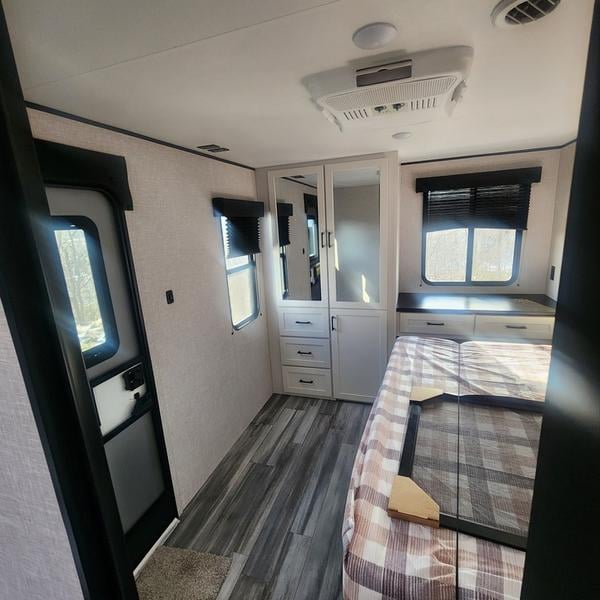 New 2025 Jayco Jay Flight SLX 380DQS - photo - 13