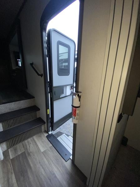 Pre-Owned 2023 Keystone RV Cougar 354FLS - photo - 30