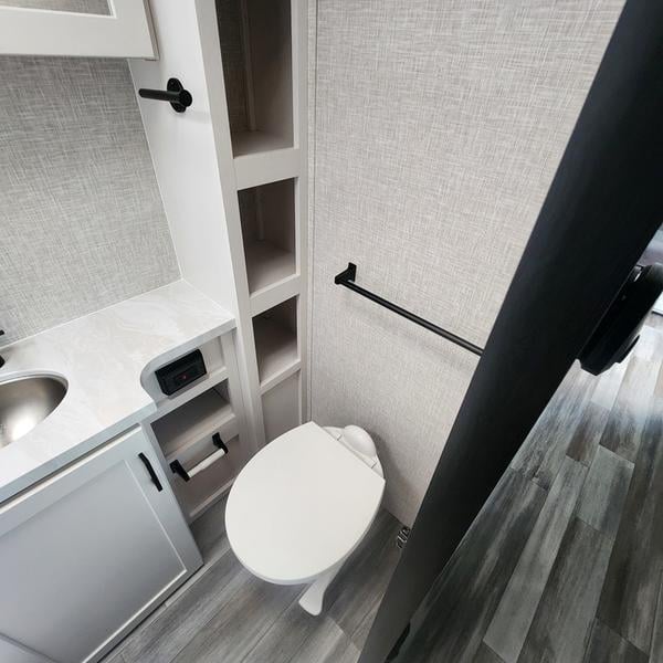 New 2025 Jayco Jay Feather 19MRK - photo - 23