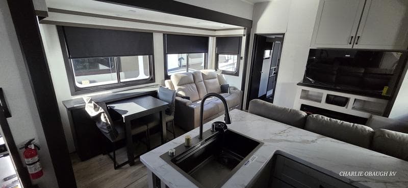 New 2026 Jayco Seismic 395 - photo - 8