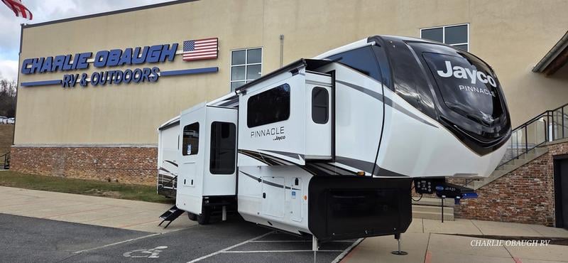 New 2026 Jayco Pinnacle 39FLOK - photo - 0