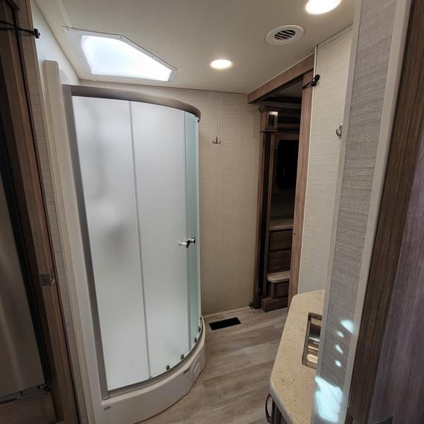 Pre-Owned 2020 Jayco Seneca 37HJ - photo - 38