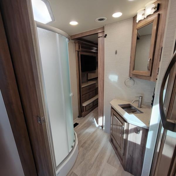 Pre-Owned 2020 Jayco Seneca 37HJ - photo - 33