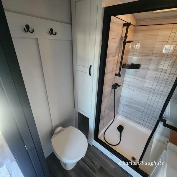 New 2025 Jayco North Point 381CKRE - photo - 32