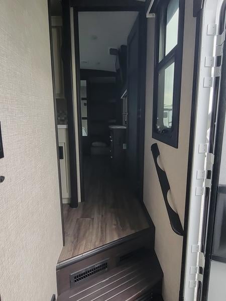 New 2023 Jayco "SALE PENDING" North Point 380RKGS - photo - 25