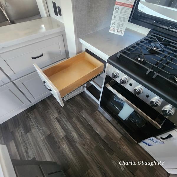 New 2025 Jayco North Point 381CKRE - photo - 20