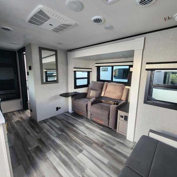 New 2025 Jayco Jay Feather 19MRK - photo - 7
