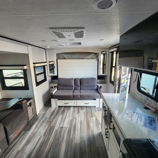 New 2025 Jayco Jay Feather 19MRK - photo - 9
