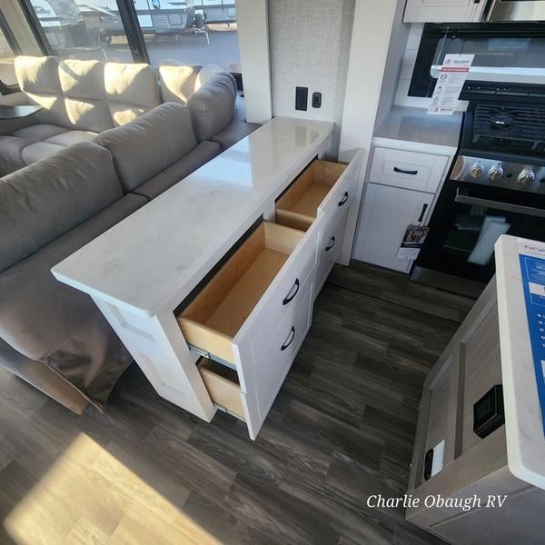 New 2025 Jayco North Point 381CKRE - photo - 17
