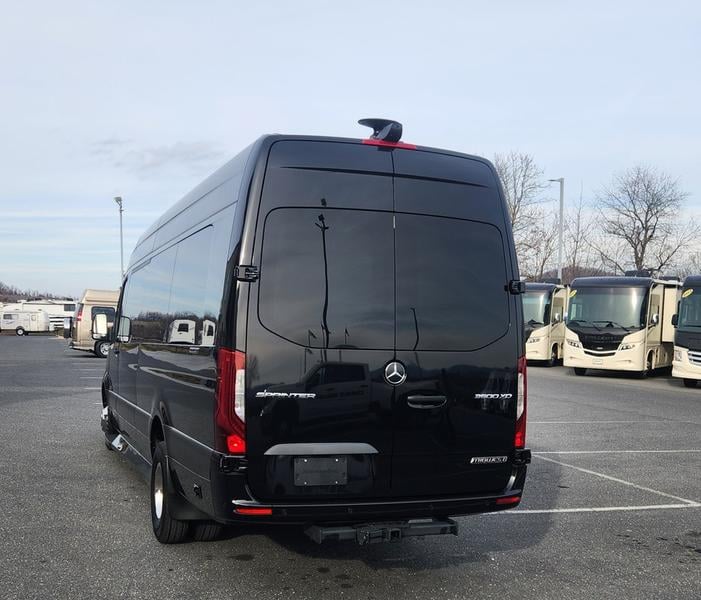 New 2025 Midwest Automotive Designs 15 PASSENGER - photo - 5
