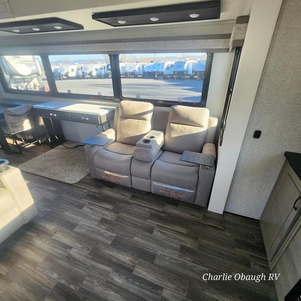 New 2025 Jayco North Point 381CKRE - photo - 15