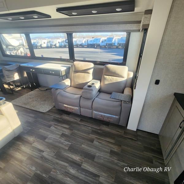 New 2025 Jayco North Point 381CKRE - photo - 15