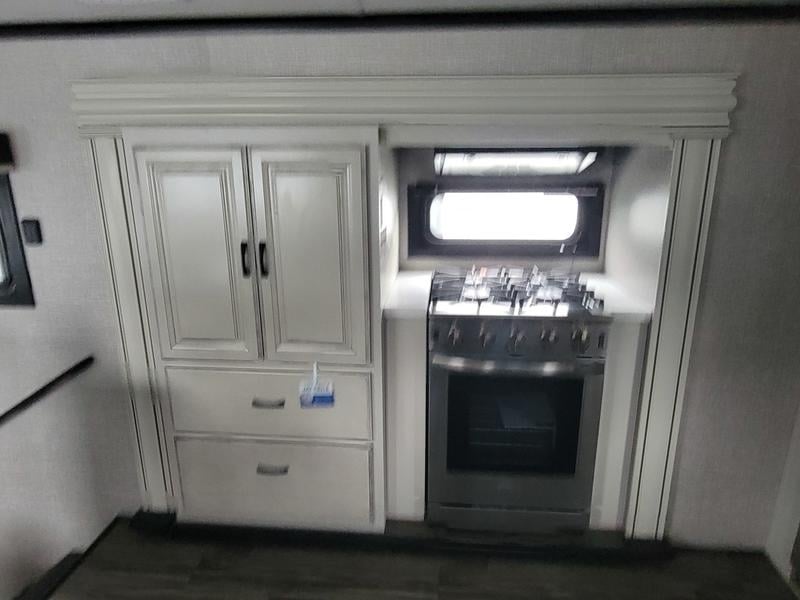 New 2023 Jayco "SALE PENDING" North Point 380RKGS - photo - 18
