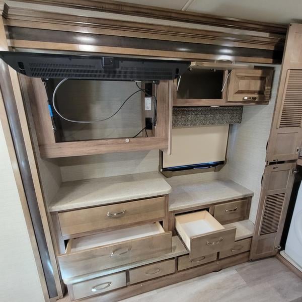 Pre-Owned 2020 Jayco Seneca 37HJ - photo - 43
