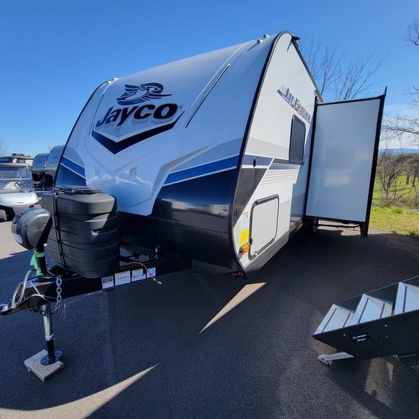 2024 Jayco Jay Feather 24BH Photo in Staunton VA 24401