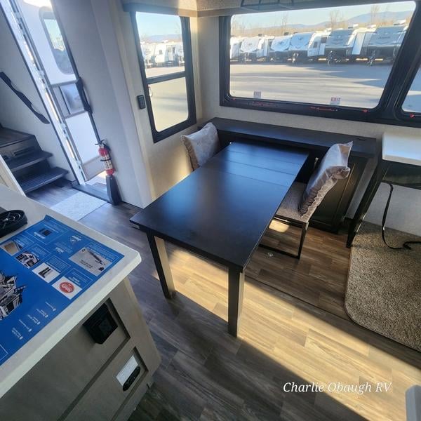 New 2025 Jayco North Point 381CKRE - photo - 23