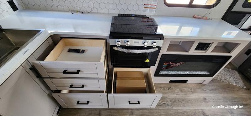 New 2026 Jayco Jay Feather 26RL - photo - 14
