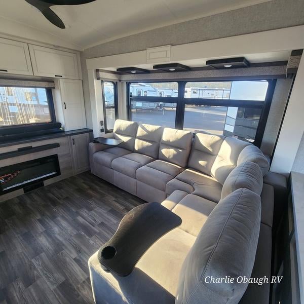 New 2025 Jayco North Point 381CKRE - photo - 14