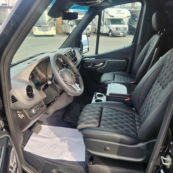 New 2025 Midwest Automotive Designs 15 PASSENGER - photo - 8