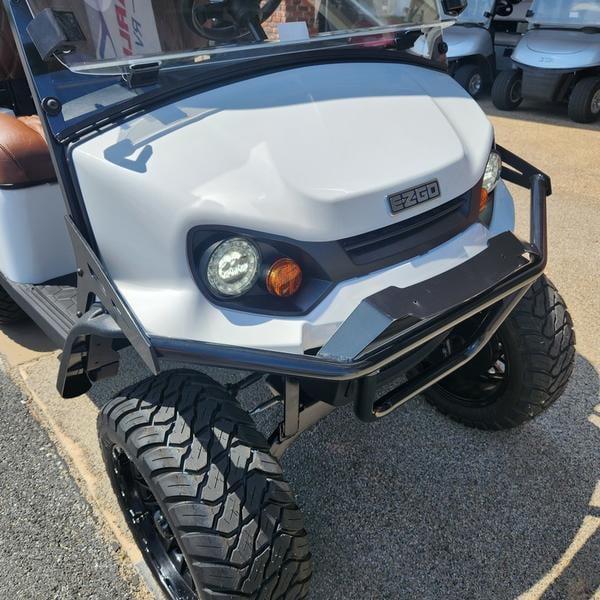 New 2025 E-Z-GO Express™ S4 Gas Bright White - photo - 5